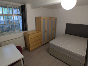 1 Bed – 2 Swinton Grove, Victoria Park