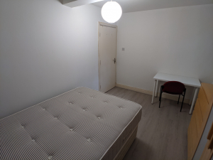 1 Bed – 2 Swinton Grove, Victoria Park